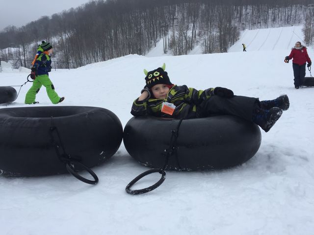 Snow tubing in Saint-Sauveur