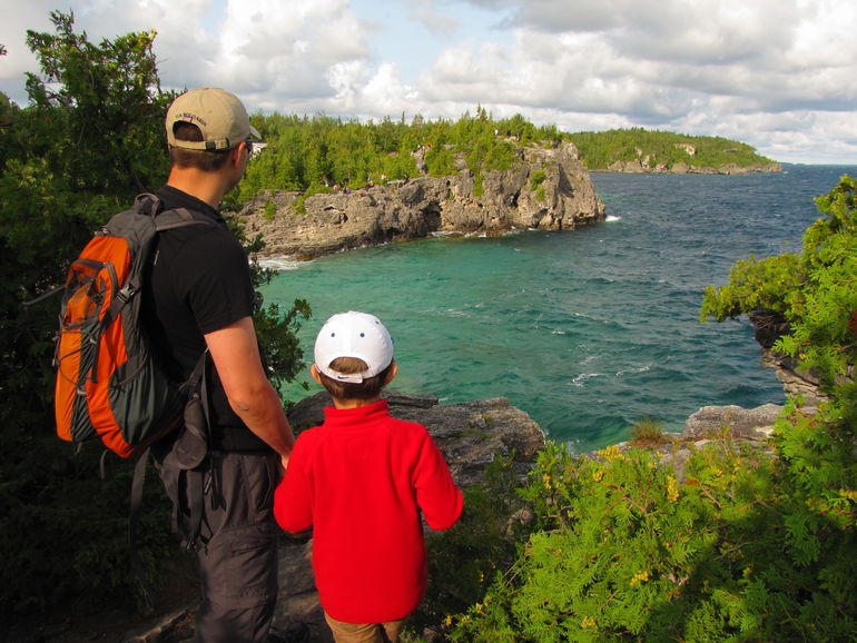 What to see in Bruce Peninsula National Park – The Grotto and Indian Head Cove.