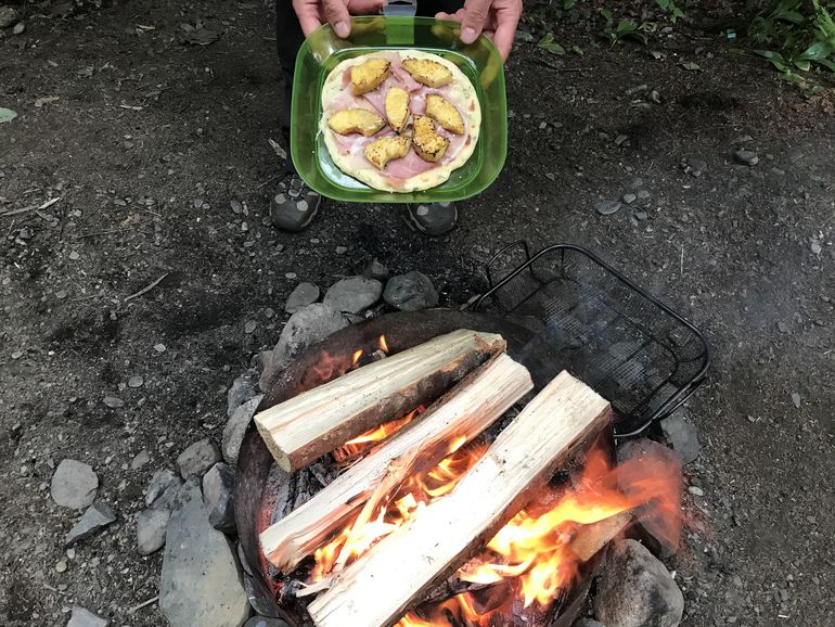 Camping flatbread pizza