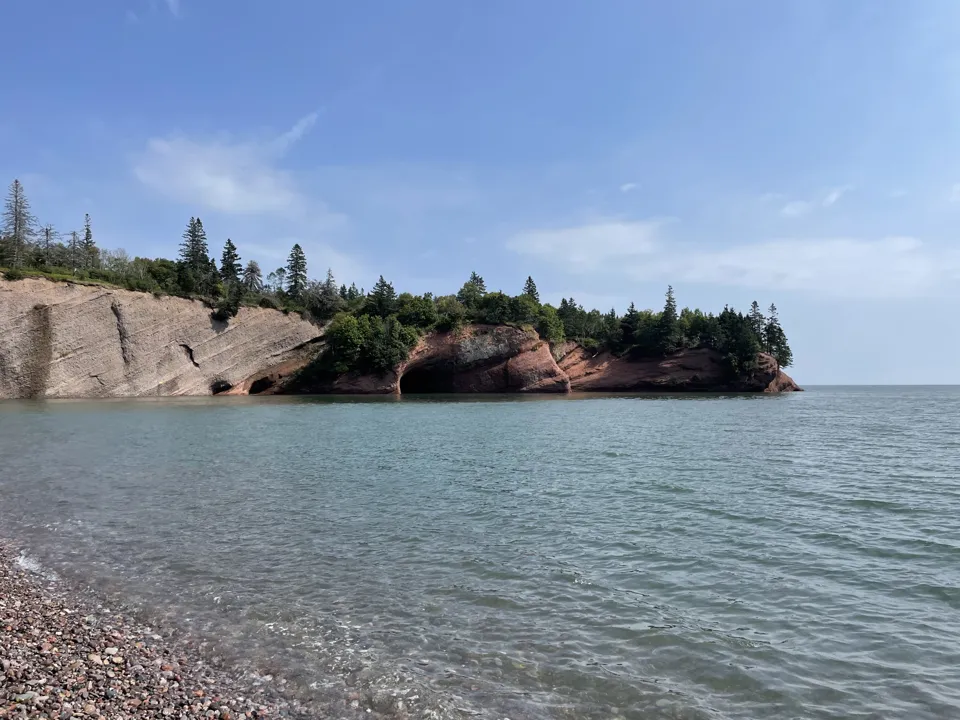 Cave in high tide